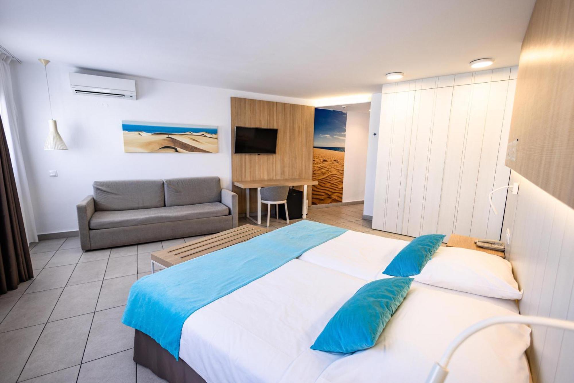 Double Room Balcony,1661111516:JPEG